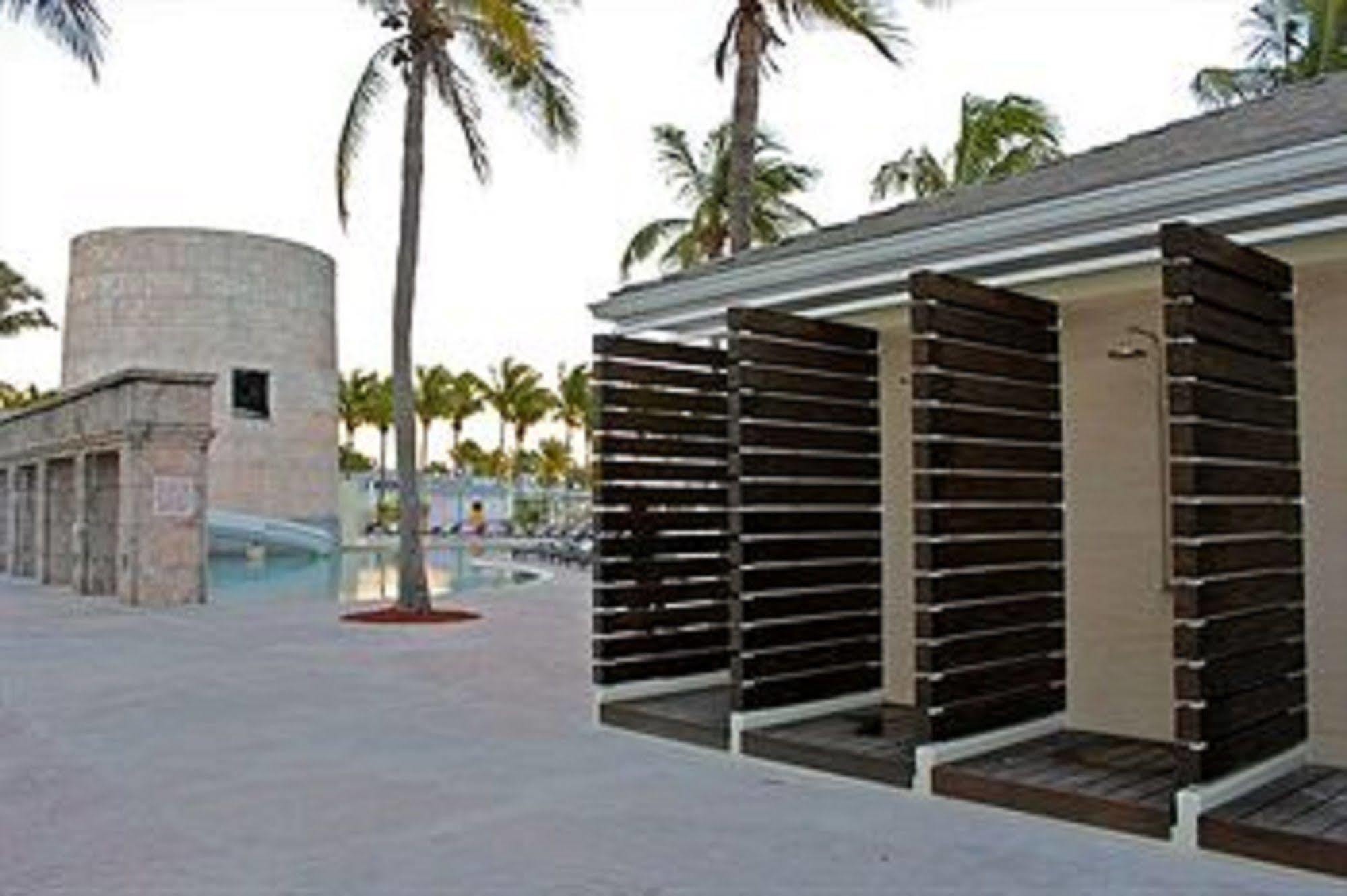 Memories Grand Bahama Hotel Freeport Exterior photo